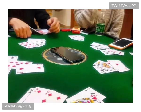 三公扑克牌在线对战平台推荐，安全可靠的环境让你畅享真人对战乐趣